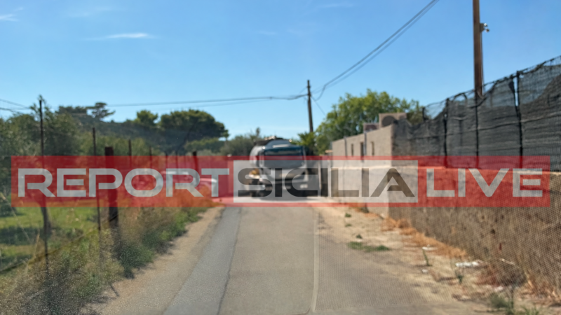 Al momento stai visualizzando Agrigento – Maddalusa, ARPA e AICA tornano nel B&B sequestrato. La piscina sarebbe ancora quasi piena mentre i cittadini restano senz’acqua