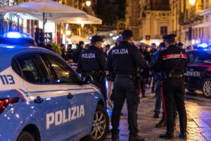 Scopri di più sull'articolo Controlli interforze nella movida di Agrigento: tre denunciati per rissa e sanzionato un locale
