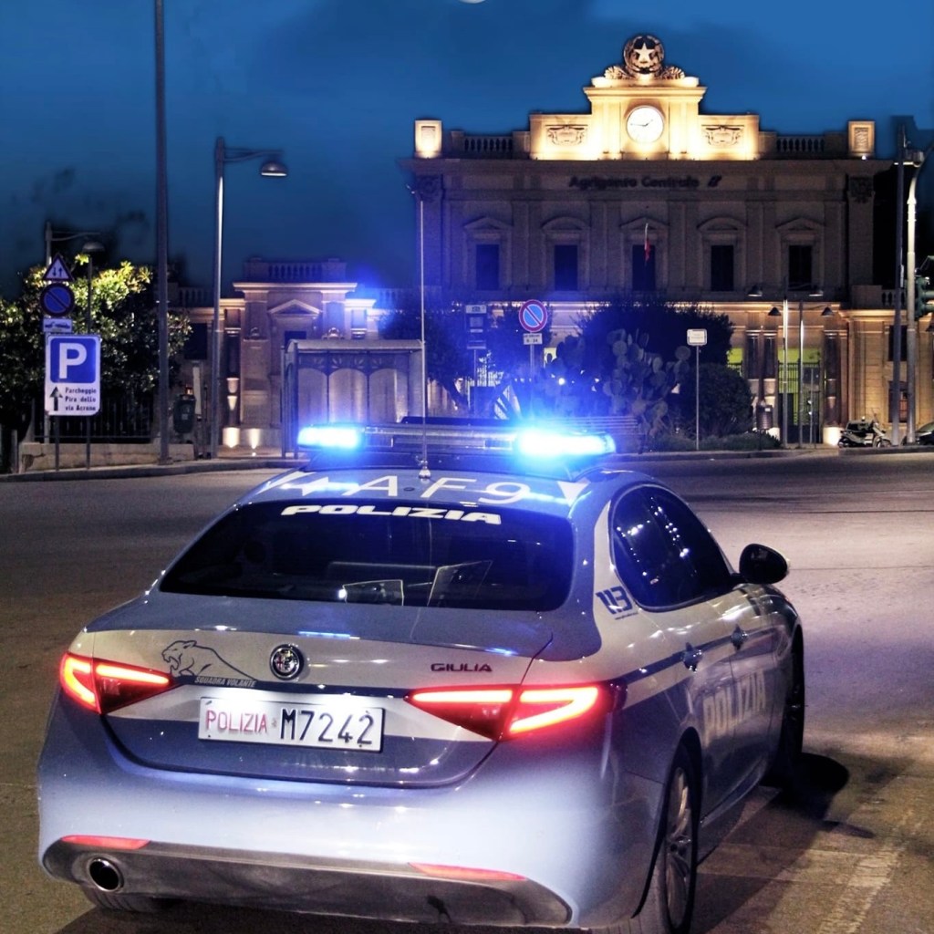 Al momento stai visualizzando Agrigento, 15enne scompare dopo la punizione: ritrovato dalla polizia in un boschetto
