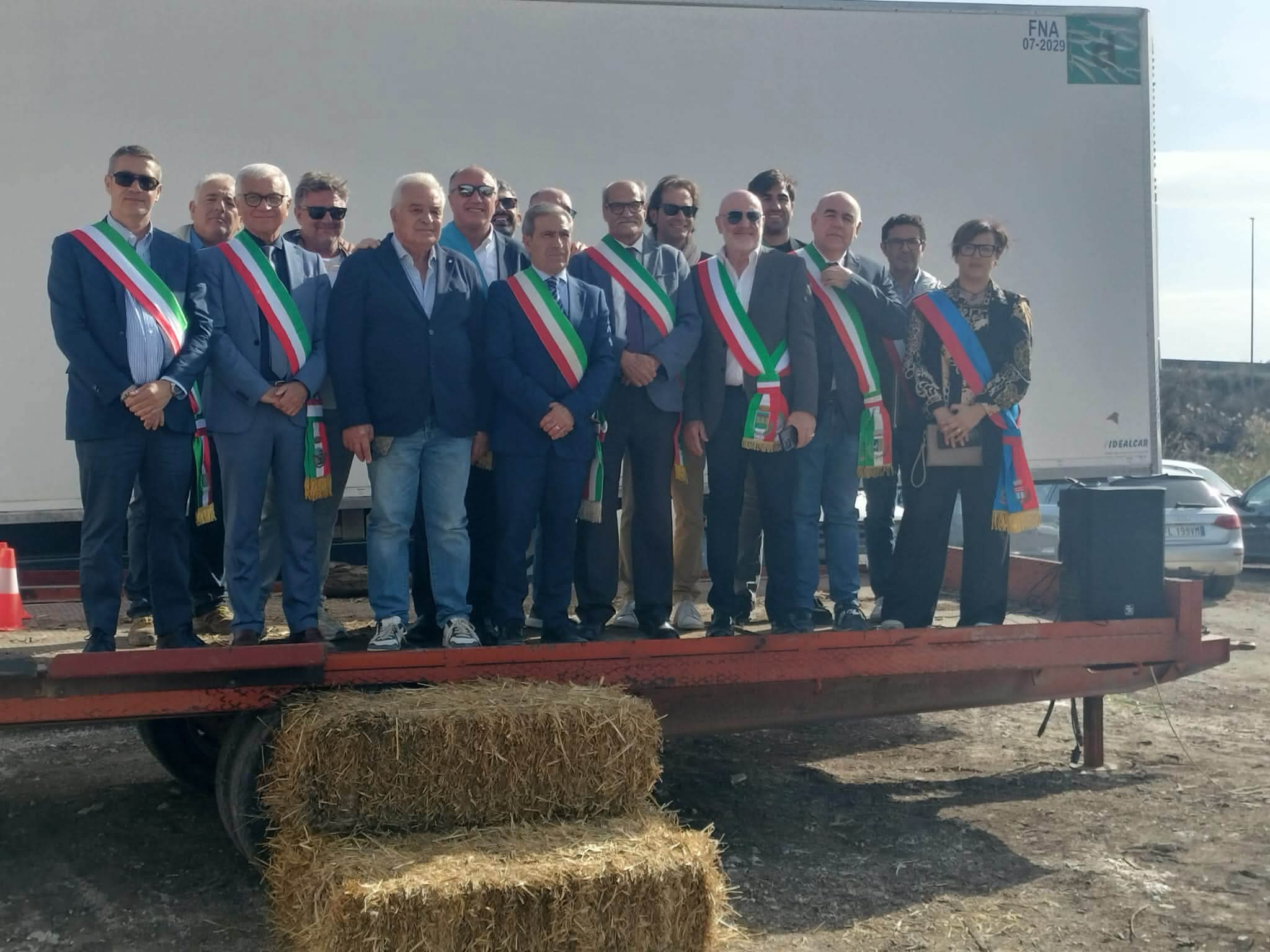 Al momento stai visualizzando Agrigento – Canicattì, i sindaci al fianco degli agricoltori per il caro gasolio. Partecipata manifestazione