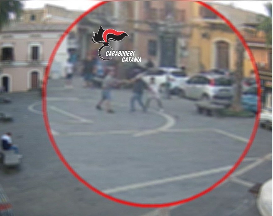 Al momento stai visualizzando Agrigento – Accoltella al volto il vicino di casa, 60enne arrestato per tentato omicidio