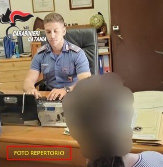 Al momento stai visualizzando Agrigento – Entra in casa della madre nonostante divieto di avvicinamento, arrestato 43enne