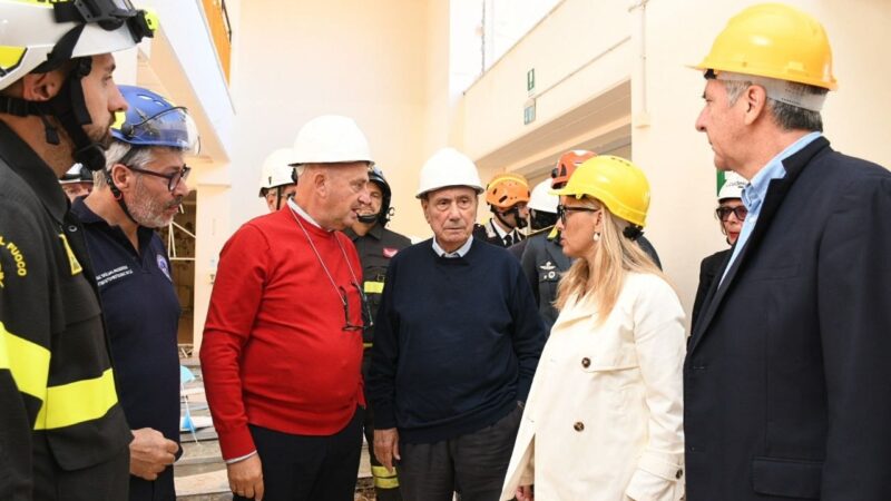 Al momento stai visualizzando Agrigento – Trombe d’aria nel Trapanese, Renato Schifani rassicura la popolazione di Marsala e Petrosino: “Le risorse finanziarie non mancheranno, il Governo regionale è con voi”