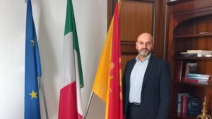Scopri di più sull'articolo Agrigento – Rottamazione delle tasse automobilistiche in Sicilia, il deputato all’ARS Giuseppe Zitelli (FdI) chiede una rateizzazione per i cittadini in difficoltà