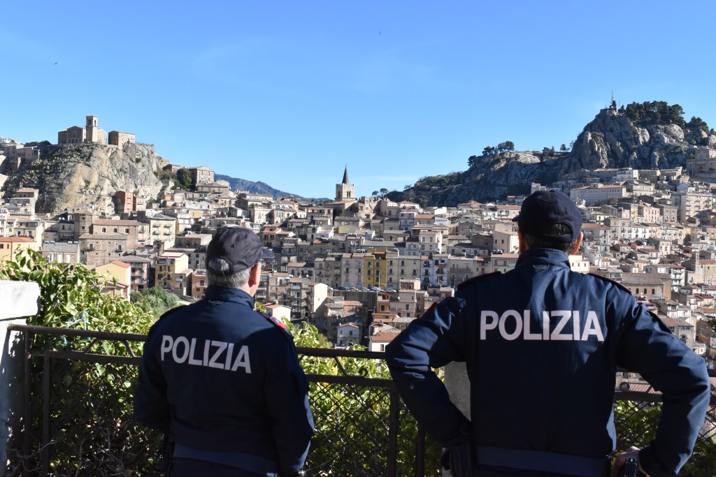 Al momento stai visualizzando Agrigento – Tenta truffa ad anziana fingendosi poliziotto, arrestato