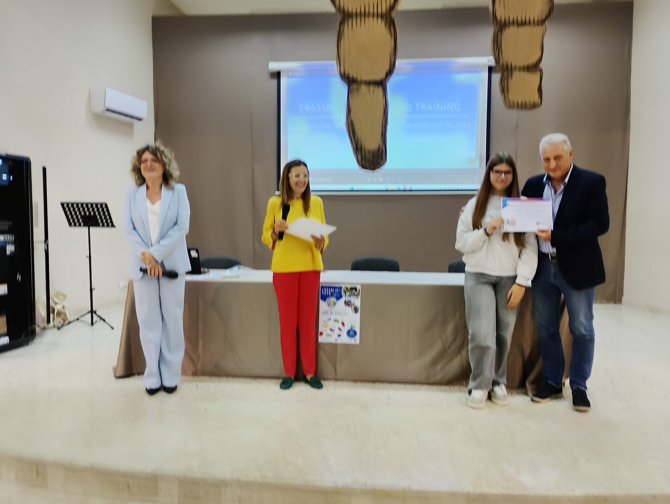 Al momento stai visualizzando Agrigento – Erasmus alla Livatino di Porto Empedocle (interviste al Vg)