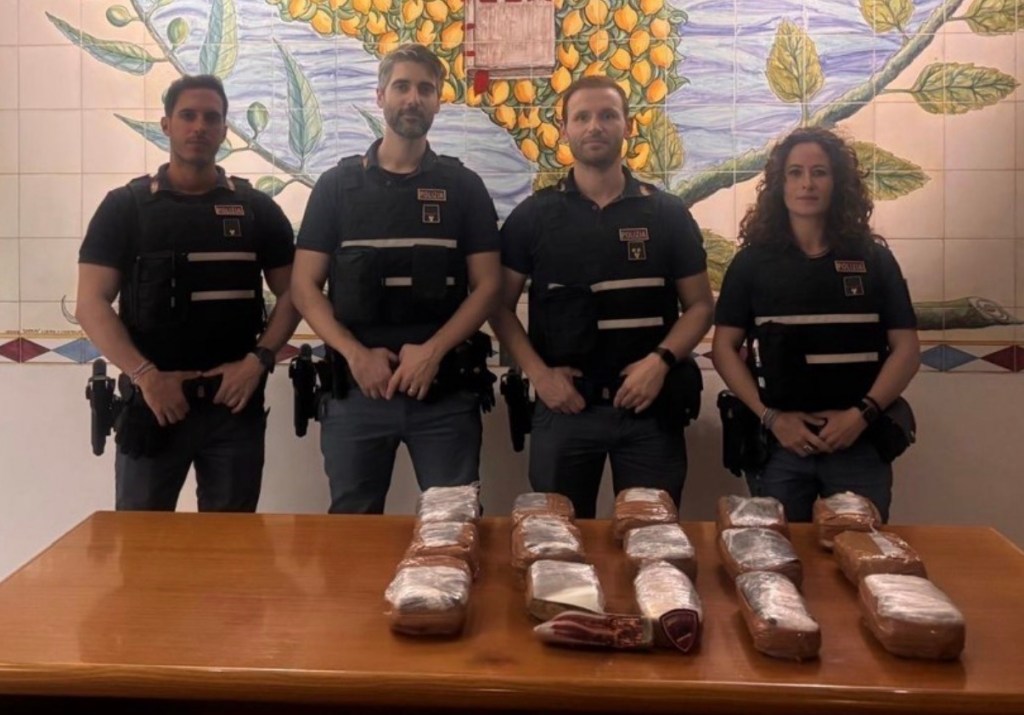Scopri di più sull'articolo Agrigento – Sequestrati oltre 21 chili di cocaina e un panetto di hashish