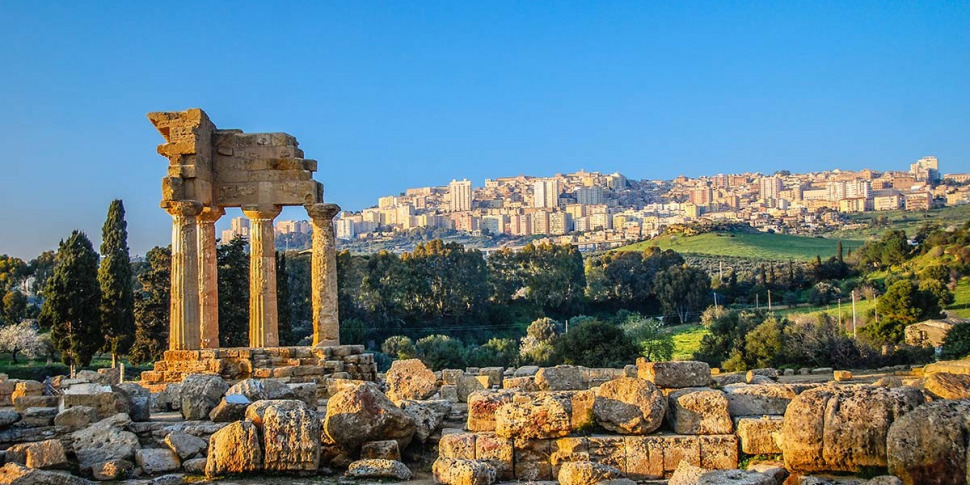Al momento stai visualizzando Agrigento – Valle dei Templi, affreschi del I secolo a.C. riemersi da scavi della Normale di Pisa