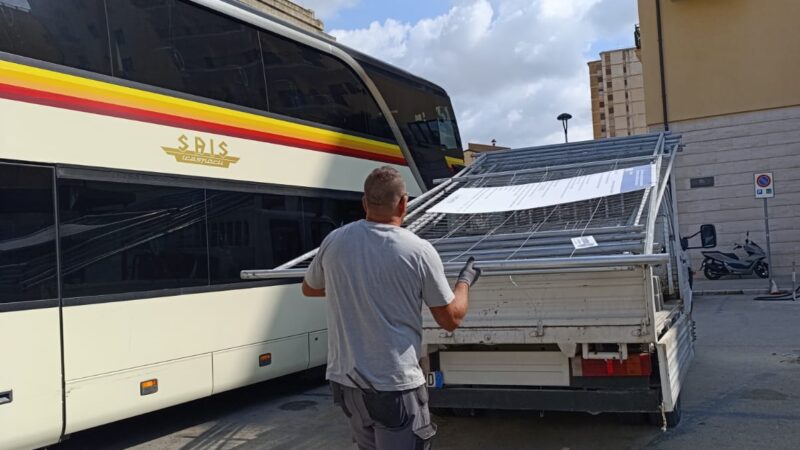 Al momento stai visualizzando Agrigento, pensiline prima accessibili e poi recintate. Sodano chiarisca il caos al terminal dei pullman