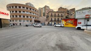 Scopri di più sull'articolo Agrigento, pubblicità sullo stabile monumentale di piazzale Rosselli. Il Comune mostri gli atti