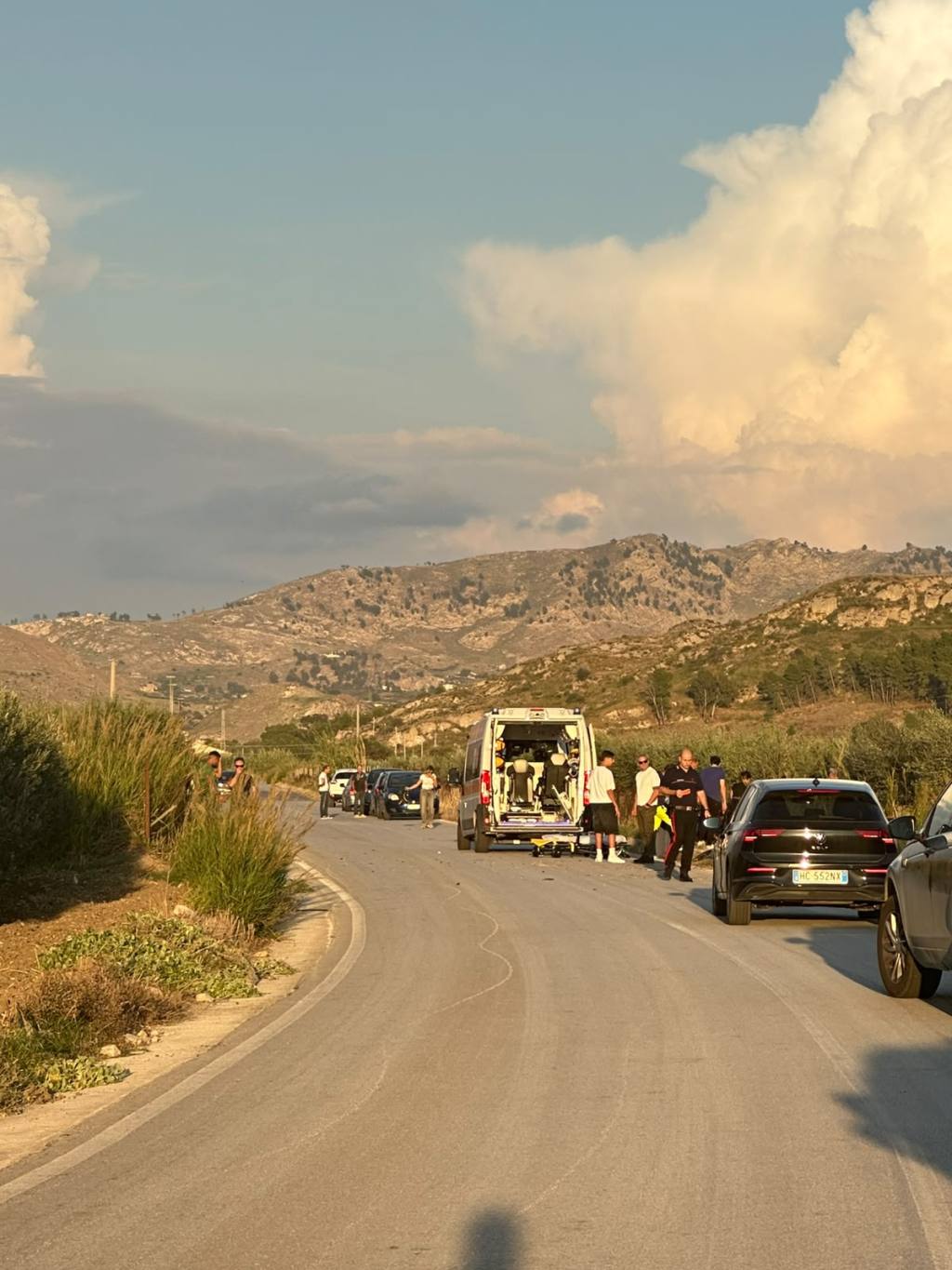 Al momento stai visualizzando Agrigento – Cattolica Eraclea, scontro tra un’auto e una moto da cross: ferito motociclista