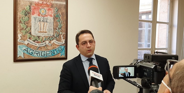 Al momento stai visualizzando Mensa scolastica ferma ad Agrigento. Ciulla (FdI): «Famiglie lasciate sole. Ho presentato un’interrogazione e porterò la questione in Commissione Bilancio»