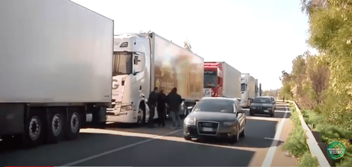 Al momento stai visualizzando Agrigento – Al via lo sciopero dei tir in Sicilia, cinque giorni di stop contro il caro carburante