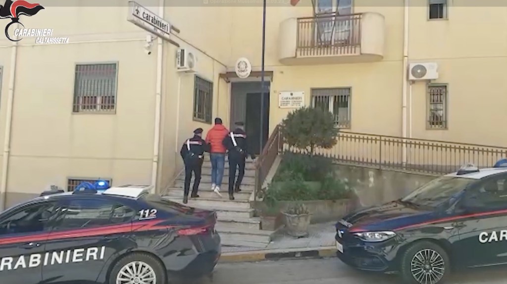 Al momento stai visualizzando Agrigento – Il figlio non paga il debito, loro aggrediscono il padre per vendetta: 4 misure cautelari