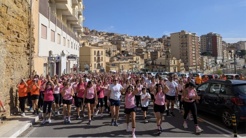 Al momento stai visualizzando Un fiume rosa attraversa Agrigento, in oltre 450 per la salute delle donne