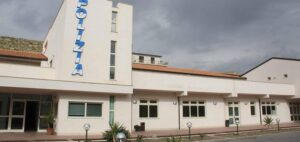 Scopri di più sull'articolo Agrigento – Palma di Montechiaro, finto poliziotto tenta di truffare un commerciante: denunciato un 50enne