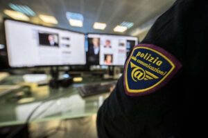 Scopri di più sull'articolo Agrigento – “Buca” il sistema informatico di uno studio dentistico, indagata 18enne 