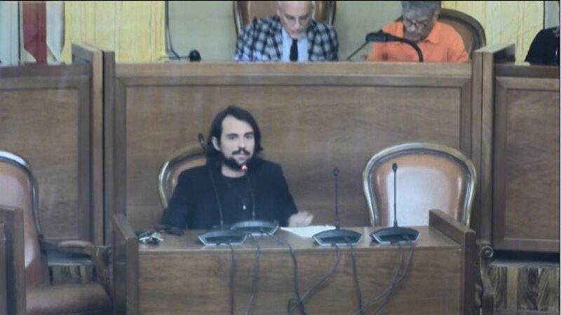 Scopri di più sull'articolo La collaborazione a geometria alternata del Sindaco di Agrigento e quelle schizofrenie politiche del consiglio comunale