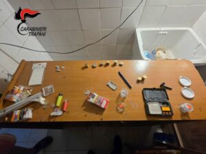 Scopri di più sull'articolo Agrigento – Droga e soldi in contanti, arrestato pusher di 27 anni