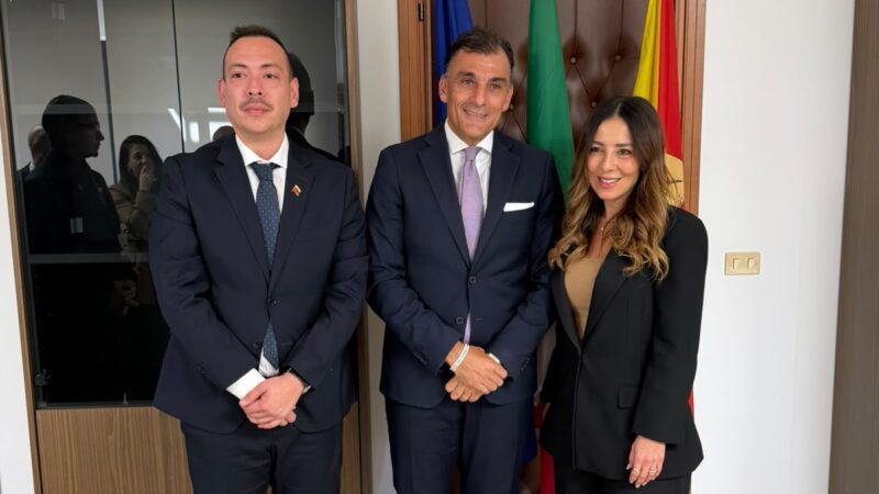 Al momento stai visualizzando Agrigento – Sicilia-Venezuela, l’assessore Edy Tamajo incontra l’ambasciatrice María Elena Uzzo: “Missioni commerciali e più opportunità per le imprese”