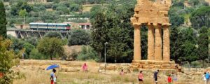 Scopri di più sull'articolo Agrigento – Turismo, tornano i treni storici. Amata: «Occasione unica per ammirare le bellezze della Sicilia»