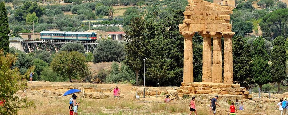 Scopri di più sull'articolo Agrigento – Turismo, tornano i treni storici. Amata: «Occasione unica per ammirare le bellezze della Sicilia»